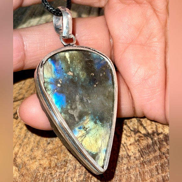 Raw Labradorite Crystal Pendant 2 1/2” - Picture 4 of 14